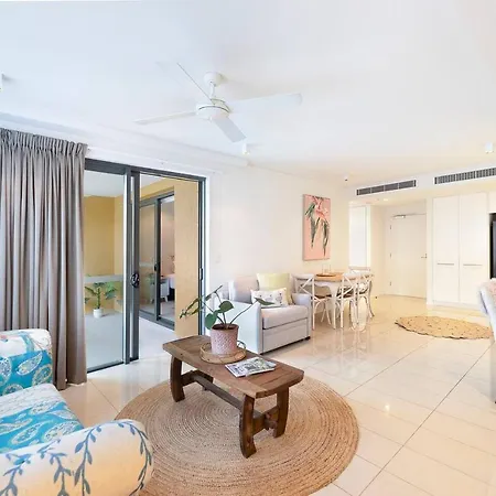 The Salty Lagoon - A Vibrant Retreat By The Water Darwin Exterior photo