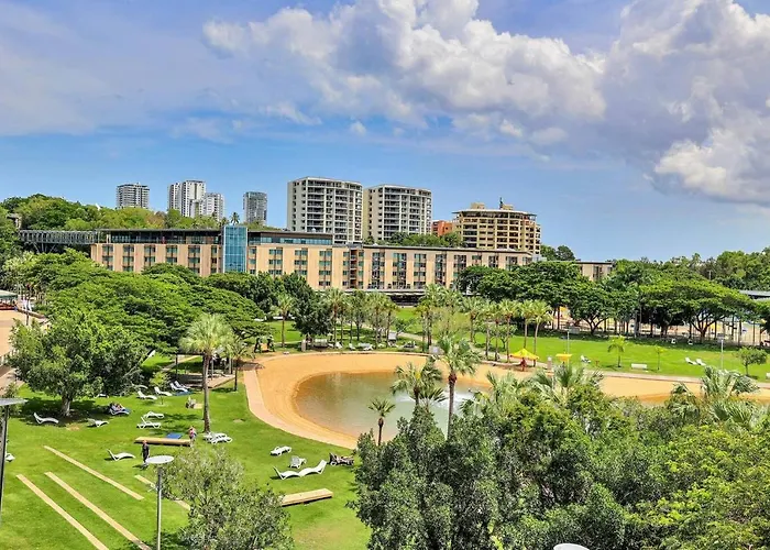 The Salty Lagoon - A Vibrant Retreat By The Water