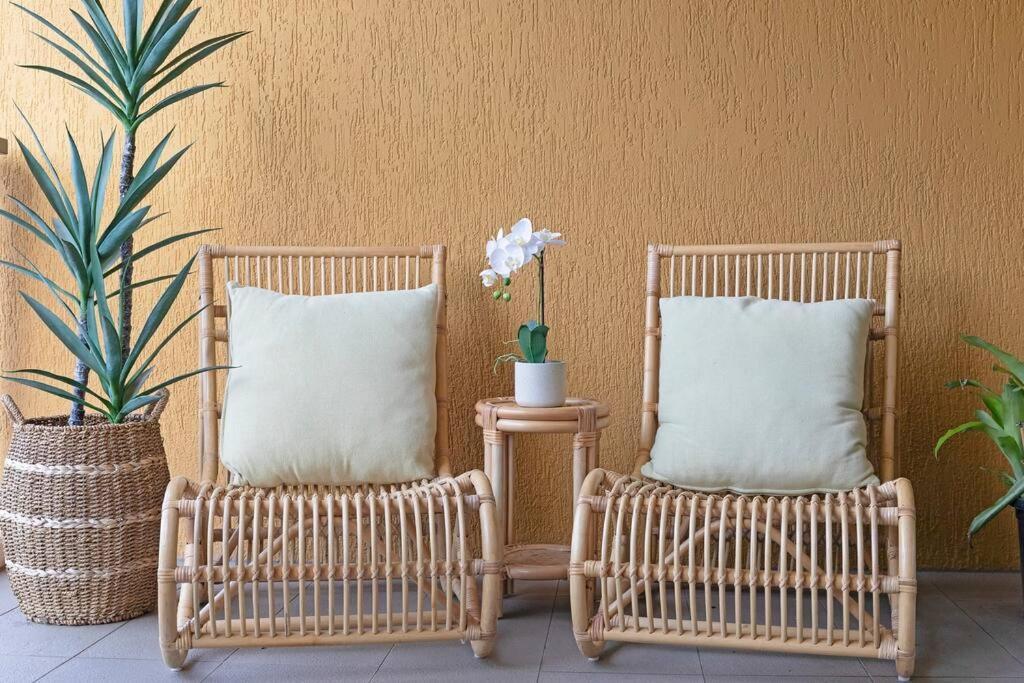 The Salty Lagoon - A Vibrant Retreat By The Water Darwin